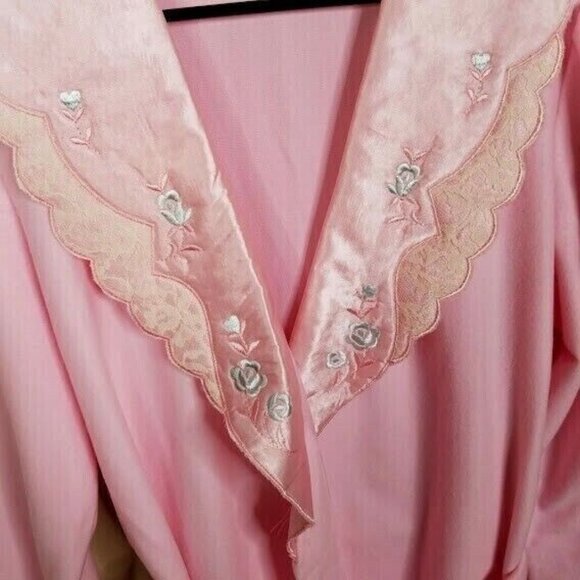 Vintage Wolverine Housecoat Robe Size Medium Pink Satin Collar Made USA 80s 90s - Picture 3 of 8